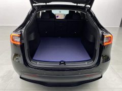 Tesla Model Y Rear-Wheel Drive - ფოტო 3