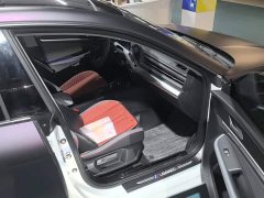 Volkswagen Lingdu L 280TSI DSG Dazzling Red Edition - ფოტო 8