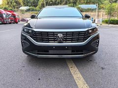 Volkswagen Passat 380TSI Longyao Edition Outstanding Edition - ფოტო 2