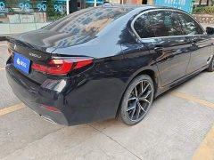 BMW 5 Series 530Li Luxury M Sport Package - ფოტო 3