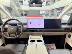 Li Auto Li Xiang MEGA Ultra - ფოტო 11