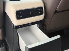 Li Auto Li Xiang MEGA Ultra - ფოტო 19