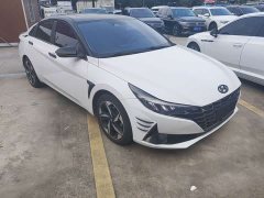 Hyundai Elantra 1.5L CVT Luxury - ფოტო 11