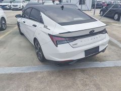 Hyundai Elantra 1.5L CVT Luxury - ფოტო 4