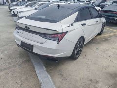 Hyundai Elantra 1.5L CVT Luxury - ფოტო 8
