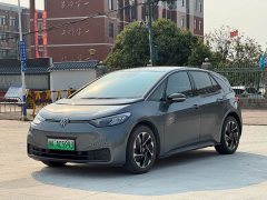 Volkswagen ID.3 Outstanding Edition - ფოტო 1