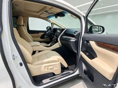 Toyota Alphard Hybrid 2.5L Luxury - ფოტო 10