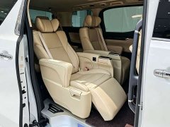Toyota Alphard Hybrid 2.5L Luxury - ფოტო 14