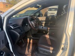 Toyota Sienna 2021 2.5L Hybrid Platinum Edition - ფოტო 4