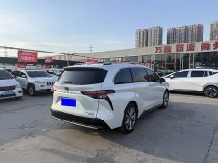 Toyota Sienna 2021 2.5L Hybrid Platinum Edition - ფოტო 9