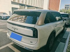 Zeekr 9X Hyper Edition 70kWh Six-Seater - ფოტო 2