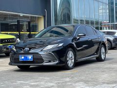 Toyota Camry 2021 Hybrid 2.5L HGVP Leading Edition - ფოტო 1