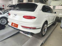 Bentley Bentayga 4.0T V8 - ფოტო 2