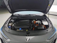 Changan UNI-V Smart Electric iDD 1.5T 113km Smart Fun Edition (Swift Version) - ფოტო 10