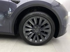 Tesla Model Y Long Range All-Wheel Drive - ფოტო 8