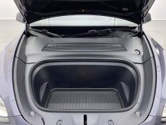 Tesla Model Y Long Range All-Wheel Drive - ფოტო 9