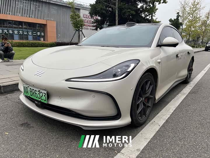 IM Motors Zhiji L6 Max Standard Edition - ავტომობილი ჩინეთიდან