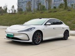 IM Motors Zhiji L6 Max Standard Edition - ფოტო 1