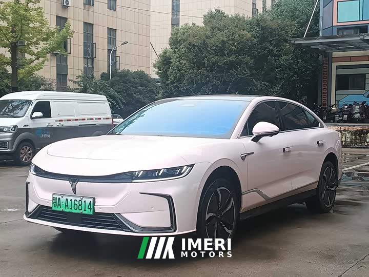 Voyah Lantu Zhaoguang Four-Wheel Drive Flagship