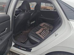 Hyundai Elantra 1.5L CVT Luxury - ფოტო 11