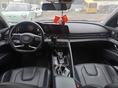 Hyundai Elantra 1.5L CVT Luxury - ფოტო 12