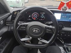 Hyundai Elantra 1.5L CVT Luxury - ფოტო 15