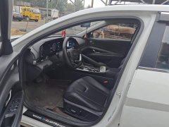 Hyundai Elantra 1.5L CVT Luxury - ფოტო 9