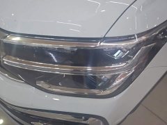 Volkswagen Touareg 300TSI FWD Full Moon Edition - ფოტო 5