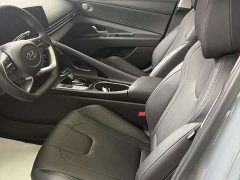 Hyundai Elantra 1.5L CVT Luxury - ფოტო 11