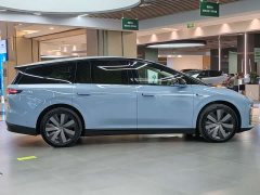 Li Auto i8 Standard Edition - ფოტო 4