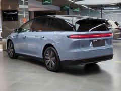 Li Auto i8 Standard Edition - ფოტო 6
