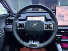Toyota RAV4 2.0L AWD Luxury - ფოტო 10