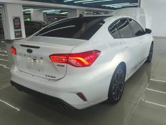 Ford Focus Sedan EcoBoost 180 Automatic ST Line - ფოტო 3
