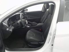Hyundai Elantra 2023 1.5L CVT GLX Elite - ფოტო 10
