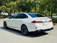 BMW 5 Series 530Li Luxury M Sport Package - ფოტო 7