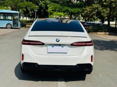 BMW 5 Series 530Li Luxury M Sport Package - ფოტო 8
