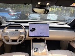 Nio Lerado L90 Max Six-Seater - ფოტო 12