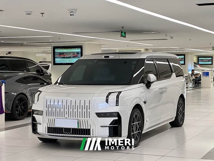 Zeekr 009 Six-Seat Executive AWD 108kWh