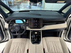 Zeekr 009 Six-Seat Executive AWD 108kWh - ფოტო 20