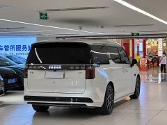 Zeekr 009 Six-Seat Executive AWD 108kWh - ფოტო 5