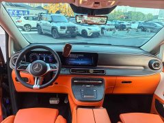 Mercedes-Benz V-Class V 300 L Long Wheelbase Luxury Edition - ფოტო 5