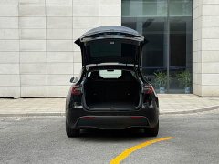 Tesla Model Y 2023 Rear-Wheel Drive - ფოტო 16