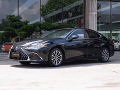 Lexus ES 2022 300h Excellence Edition - ფოტო 1