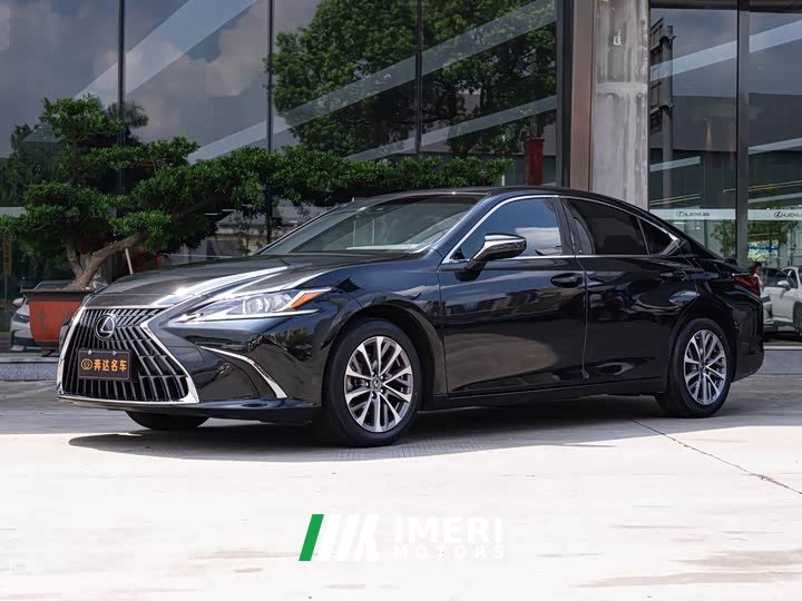 Lexus ES 300h Excellence Edition