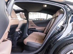 Lexus ES 2022 300h Excellence Edition - ფოტო 10