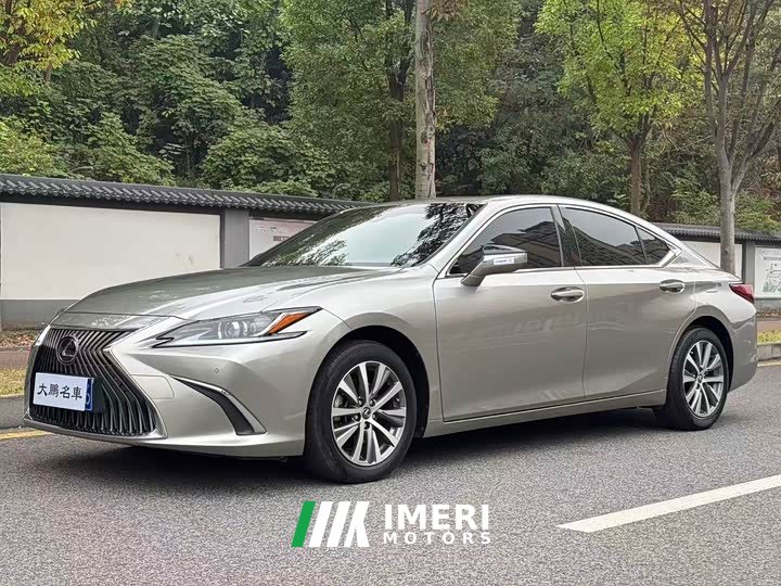 Lexus ES 200 Luxury - ავტომობილი ჩინეთიდან