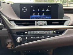 Lexus ES 200 Luxury - ფოტო 15