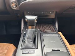 Lexus ES 200 Luxury - ფოტო 16