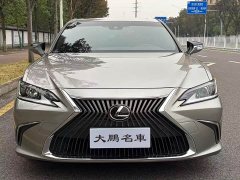 Lexus ES 200 Luxury - ფოტო 4