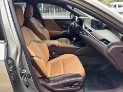 Lexus ES 200 Luxury - ფოტო 7